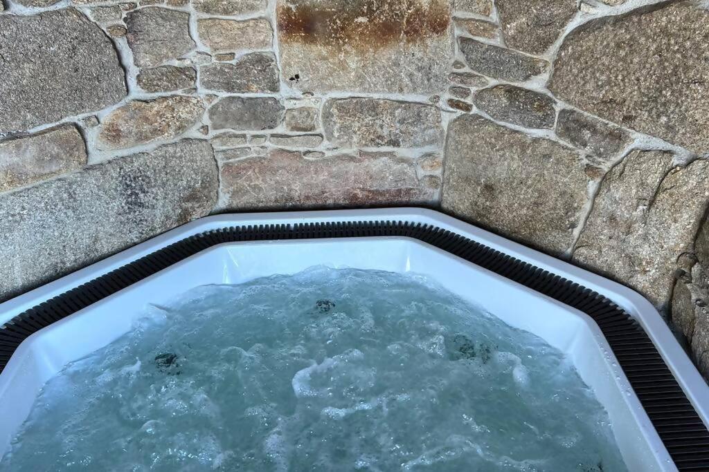 Casa De Afora Casa Con Piscina Y Jacuzzi Privados Guest House Santiago de Compostela Exterior photo
